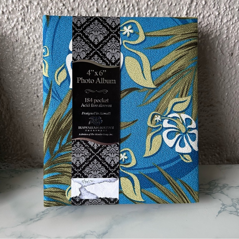 Hawaiian photo album with Turtles/Honu palm leaf plumeria flower green blue NWT